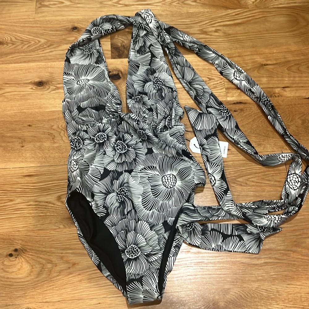 Express Floral Plunge Swimsuit Bodysuit - Picture 4 of 8